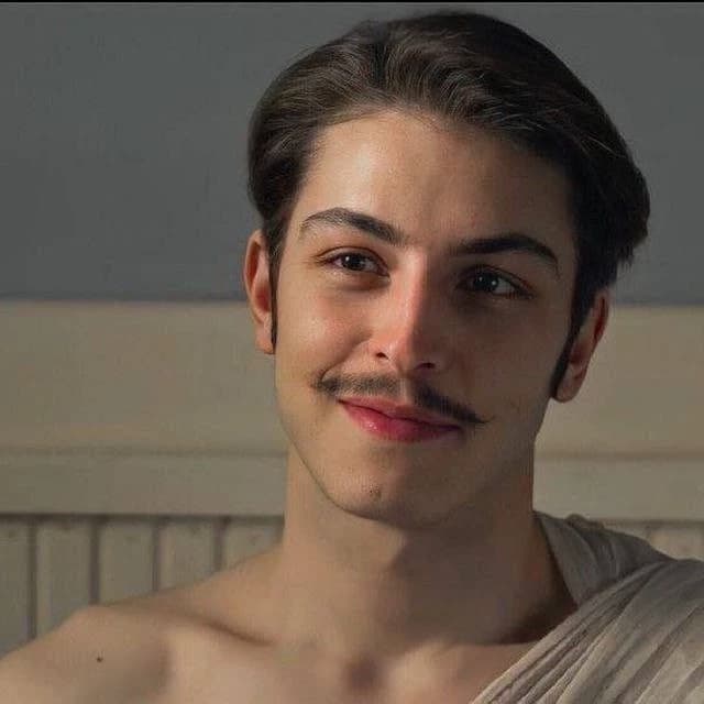 Thumbnail of Леон