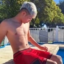 Thumbnail of Mateo (Day in the pool with him and your brother Camilo)