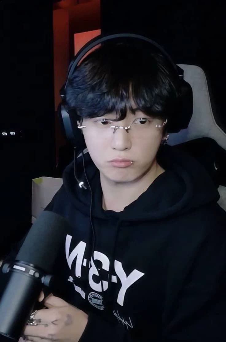 Thumbnail of 🕹Jeon Jungkook Gamer🕹
