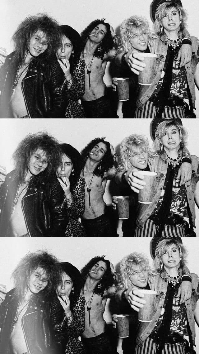Thumbnail of Шоу Guns N' Roses