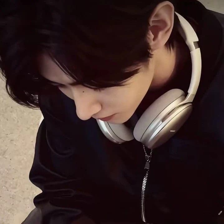 Thumbnail of Sunghoon