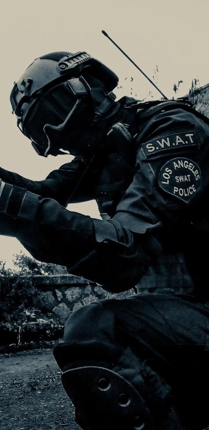 Thumbnail of SWAT — Друзья