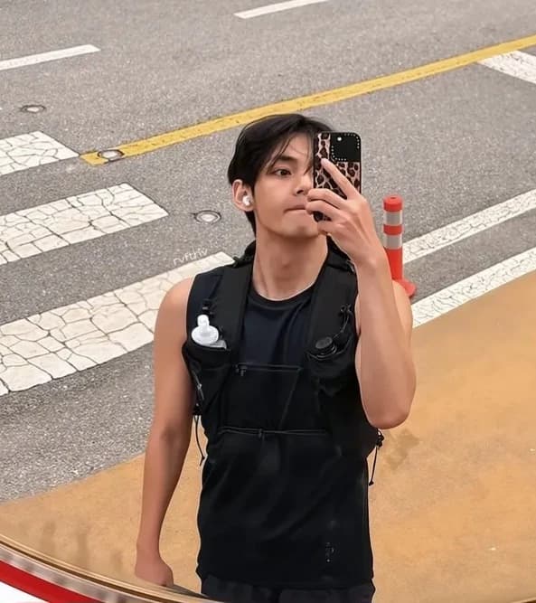 Thumbnail of Kim Taehyung camping