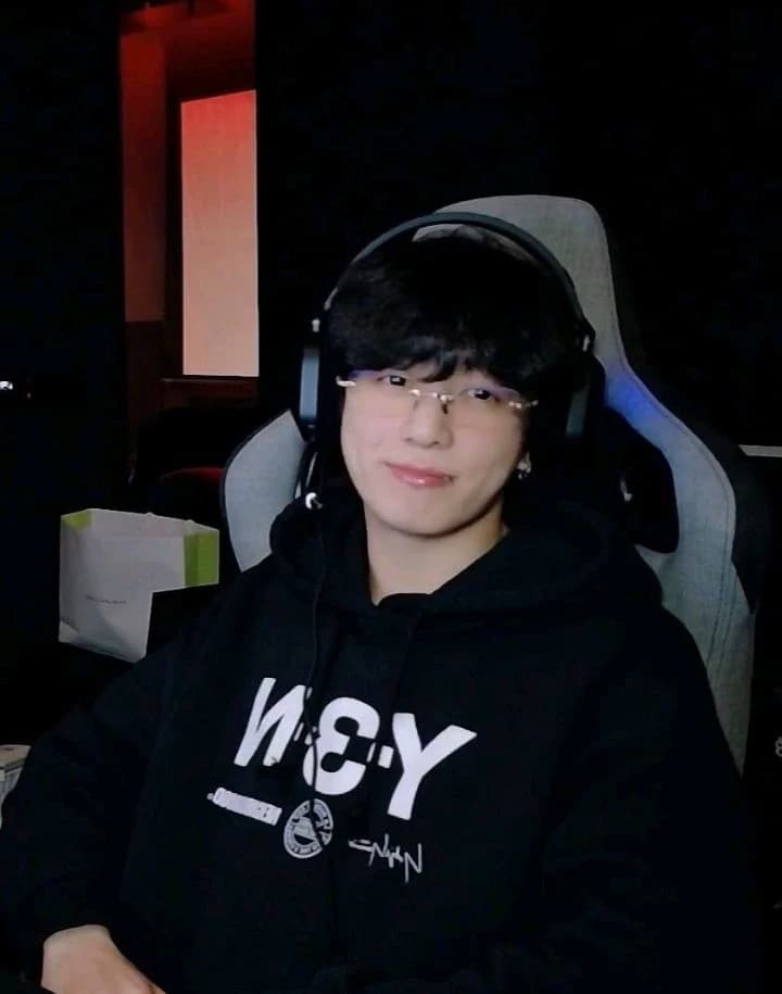 Thumbnail of Чон Чонгук