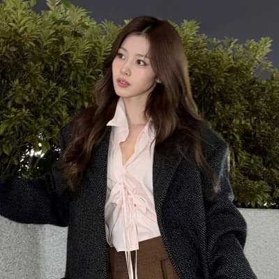 Thumbnail of My best friend's mother - Minatozaki Sana