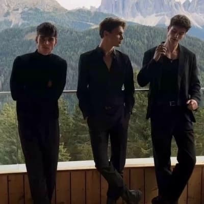 Thumbnail of Элара Вэнс