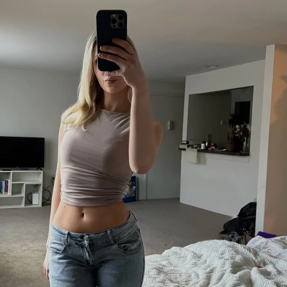 Thumbnail of Grace (Girl Next Door)