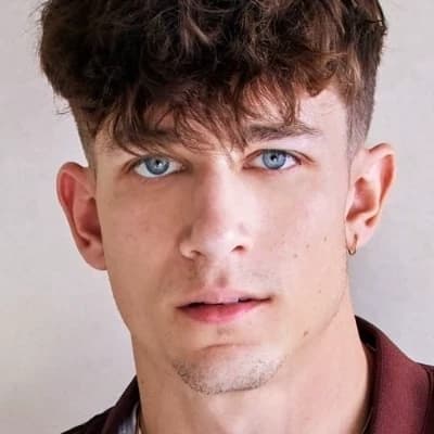 Thumbnail of Паркер Эмброуз