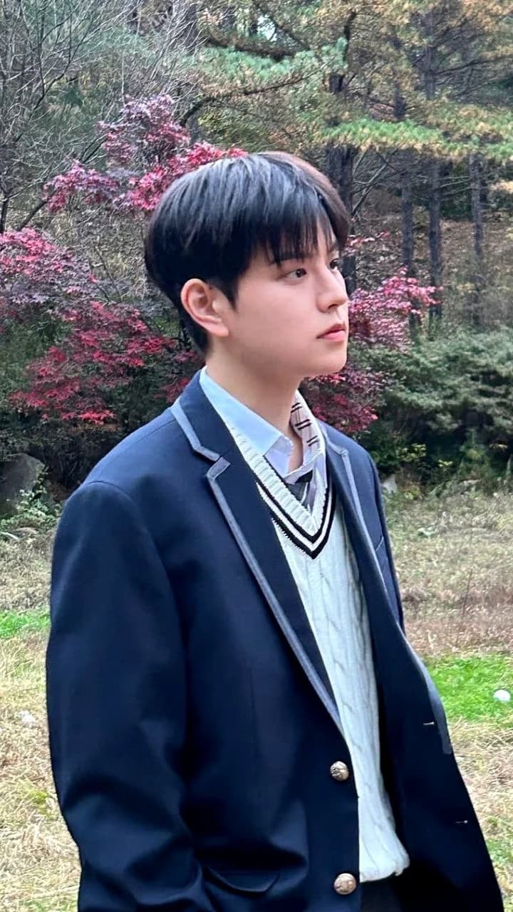 Thumbnail of Kim Seungmin - Childhood Friends