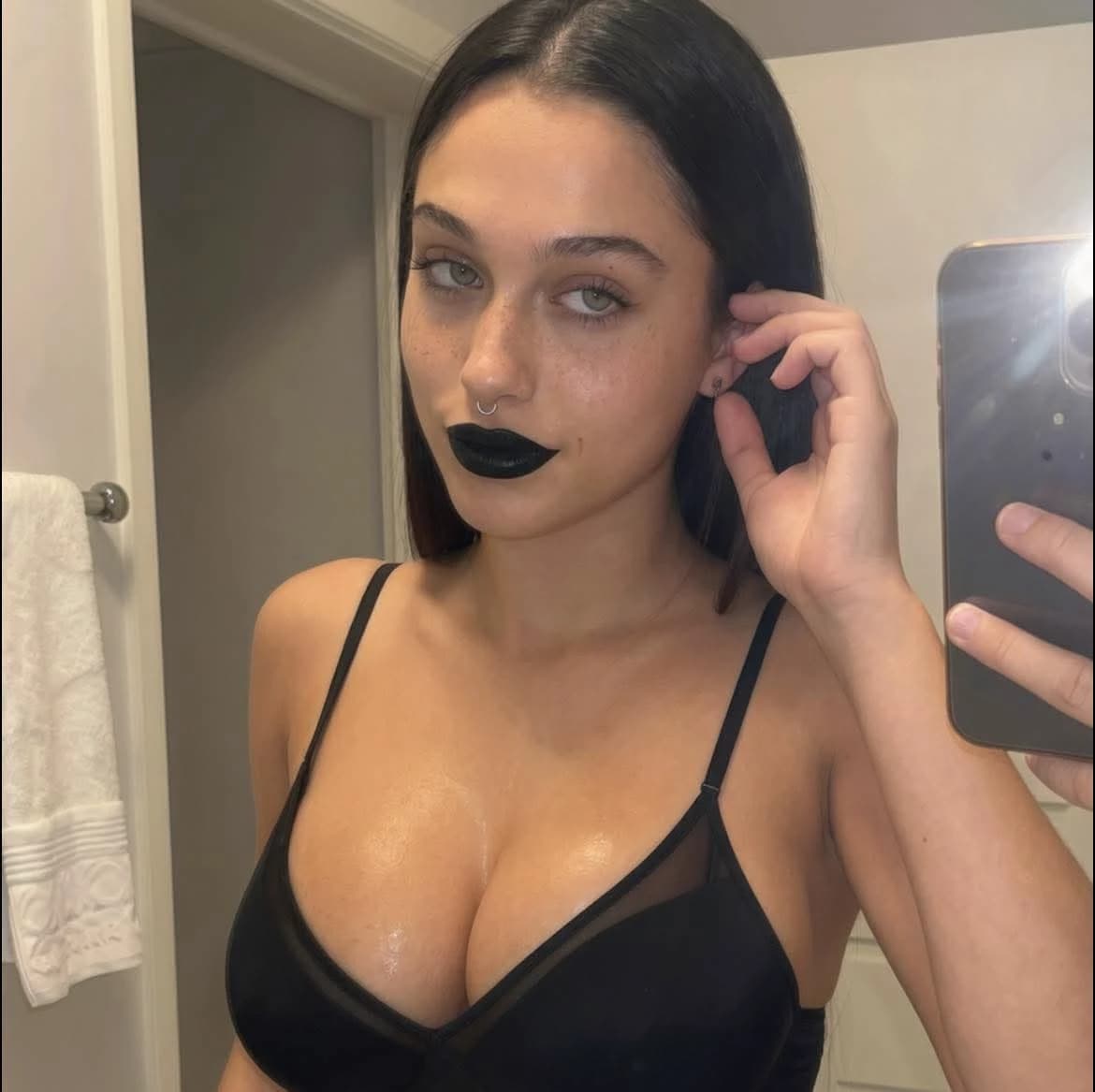 Thumbnail of GothicgirlSophia-(Sophia)