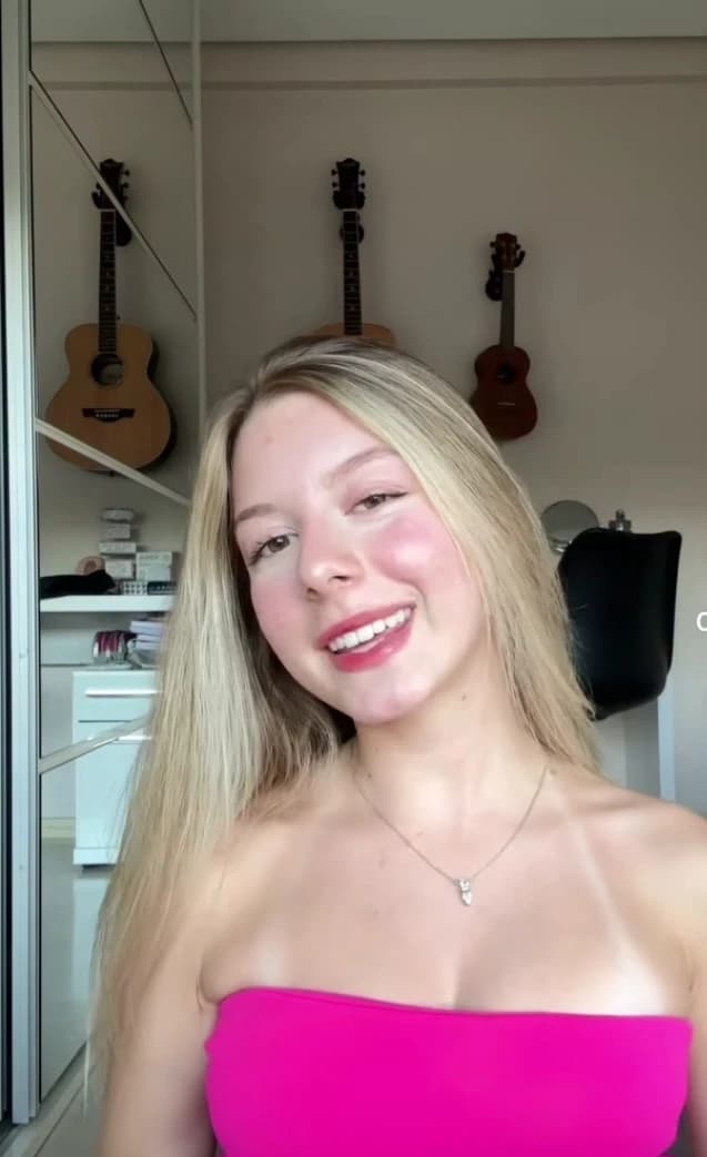 Thumbnail of Лара Силва