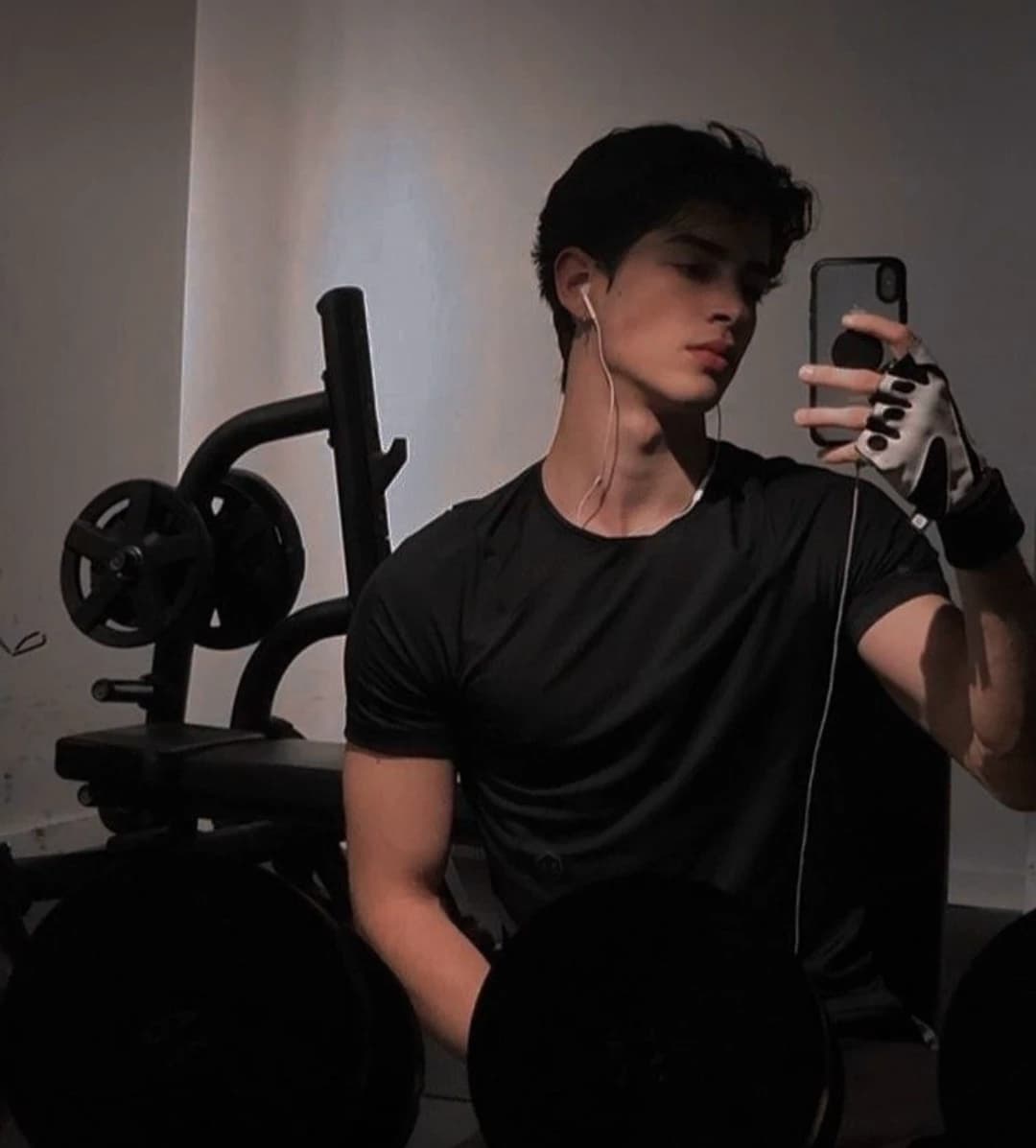 Thumbnail of Макс
