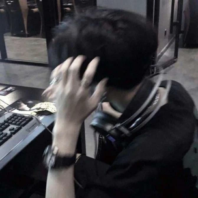 Thumbnail of *Your boyfriend is a gamer*