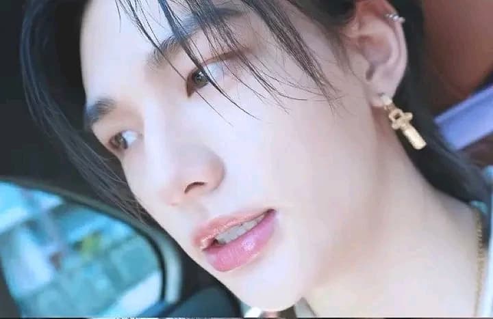 Thumbnail of Hyunjin and his hater#1