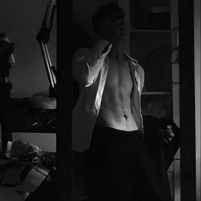 Thumbnail of Алистер Стерлинг