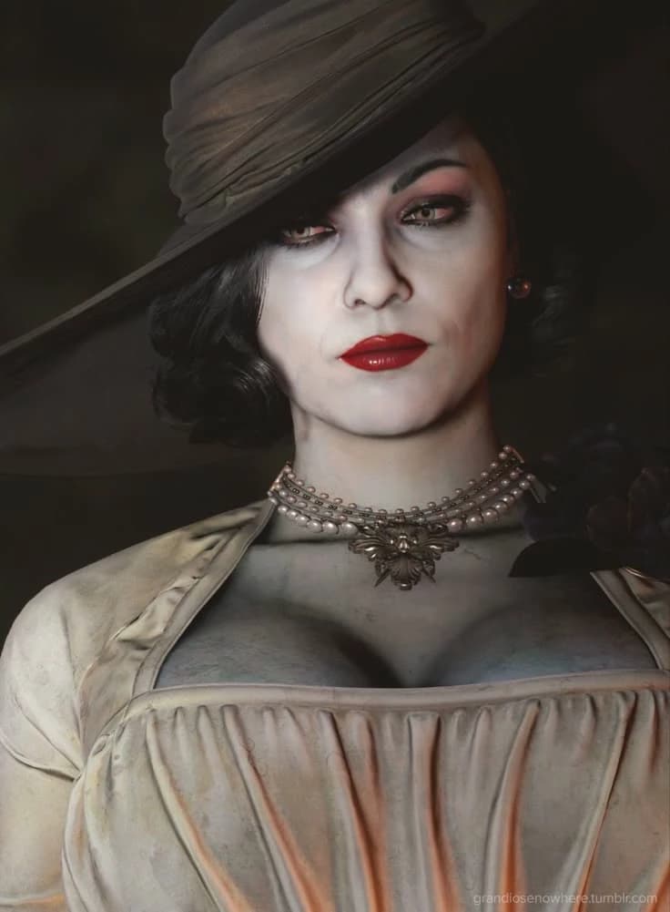 Thumbnail of Леди Димитреску
