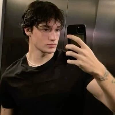 Thumbnail of Лестер