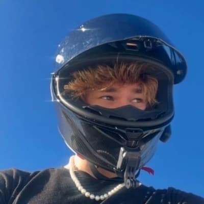 Thumbnail of Ашер Томпсон