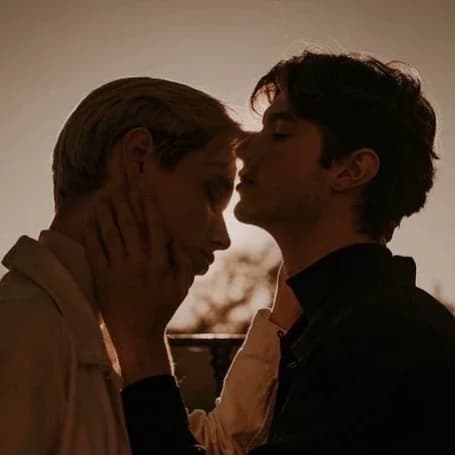 Thumbnail of Спенсер Хоксли