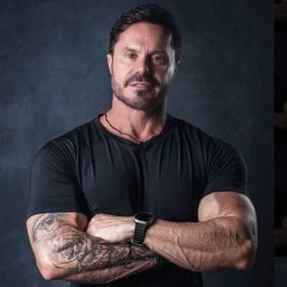 Thumbnail of Ренато Кариане