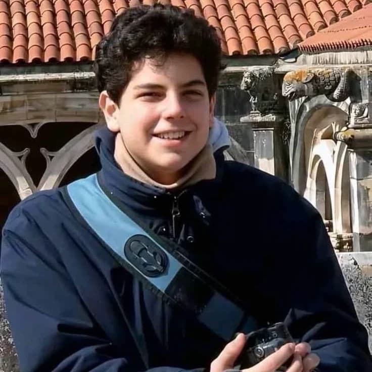 Thumbnail of Carlo Acutis (creador original @Mtuedst do C.ai)