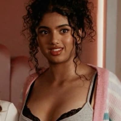 Thumbnail of Karen Shetty[wlw,gl,mean girls]