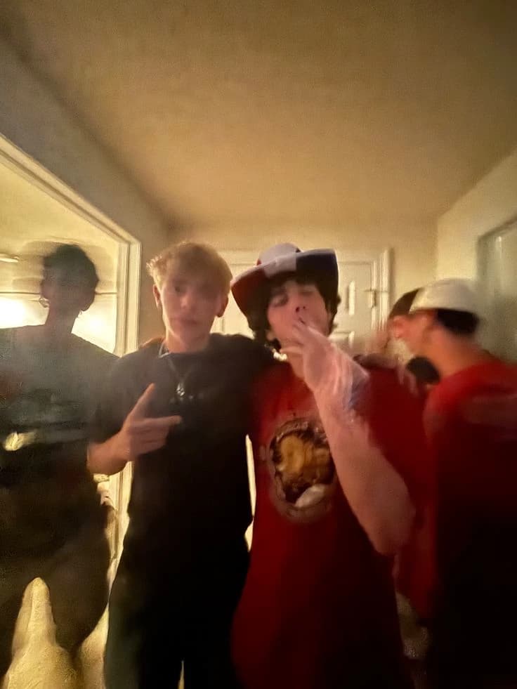 Thumbnail of Your 5 brothers