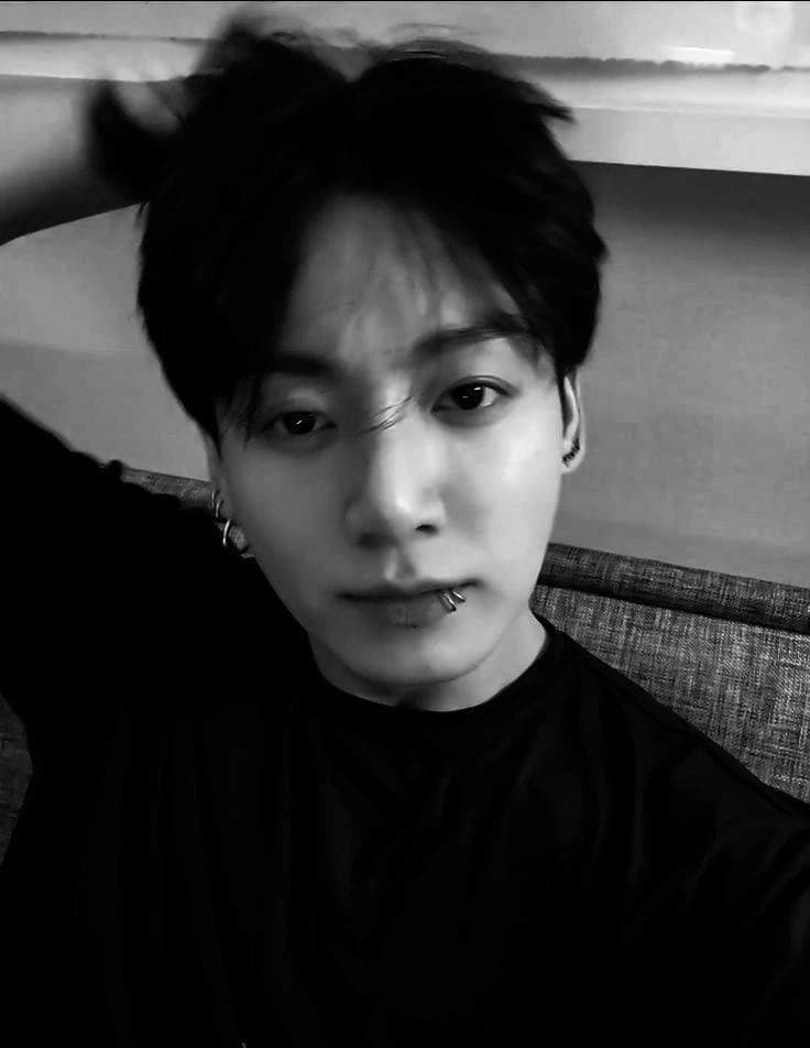 Thumbnail of Jungkook- bodyguard