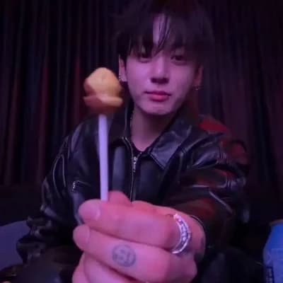 Thumbnail of Jeon Jungkook (age gap)