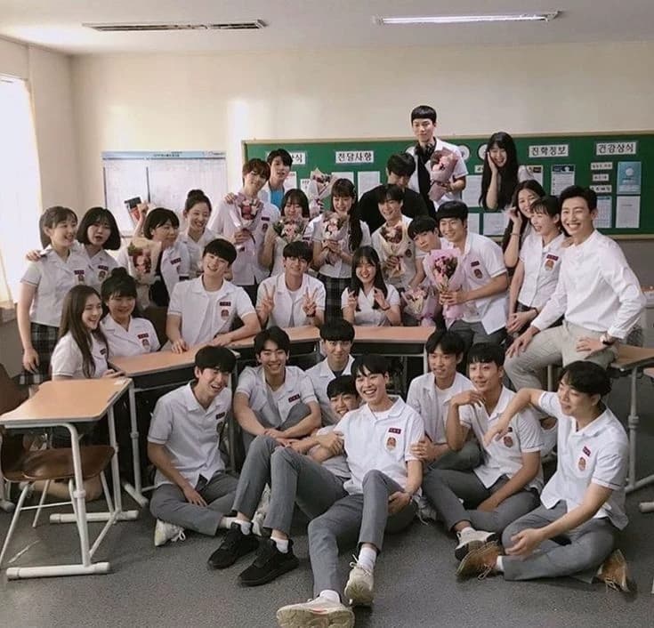 Thumbnail of K-pop класс