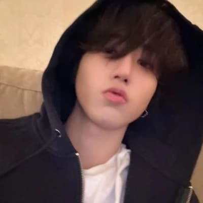 Thumbnail of Он