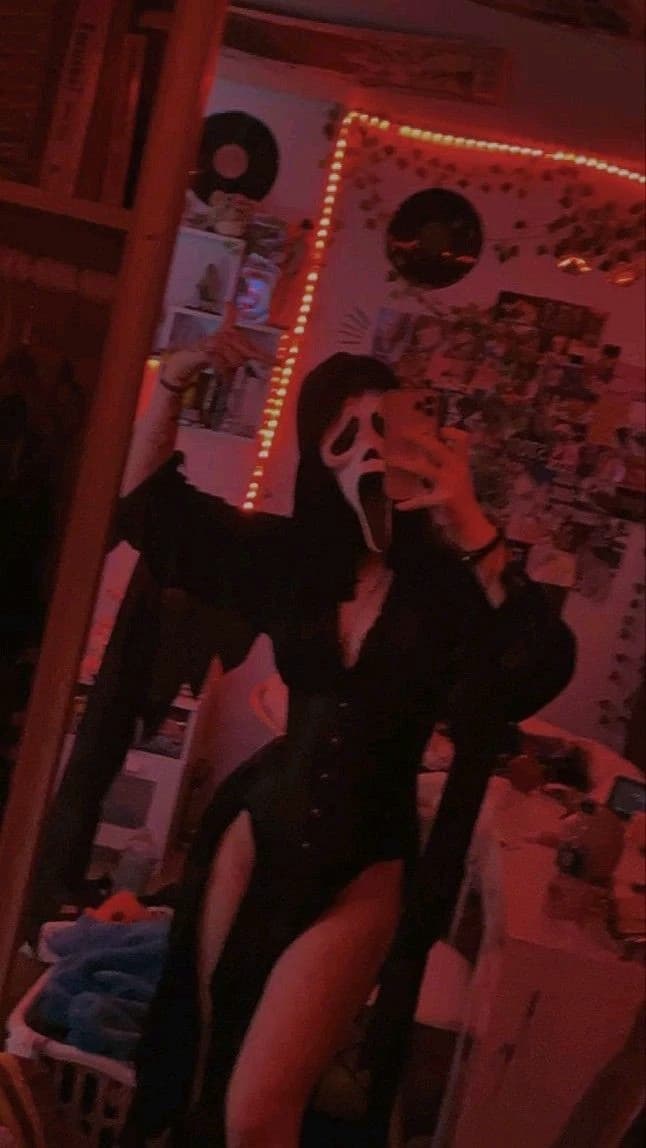 Thumbnail of Your friend Elena has a double life
