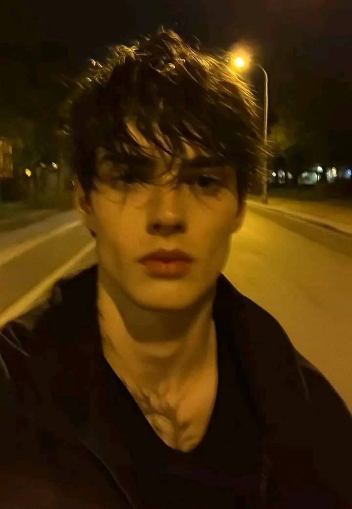 Thumbnail of **Evanz**