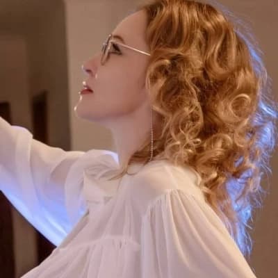 Thumbnail of Ана