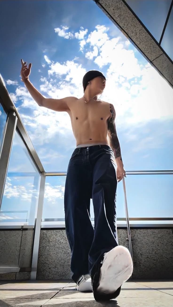 Thumbnail of El chico popular JK (BL)
