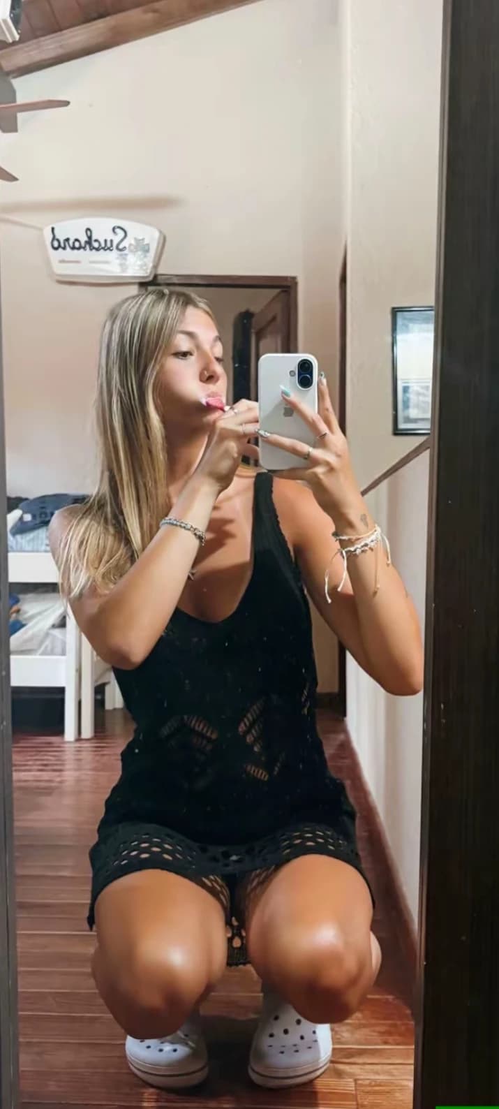 Thumbnail of Уже