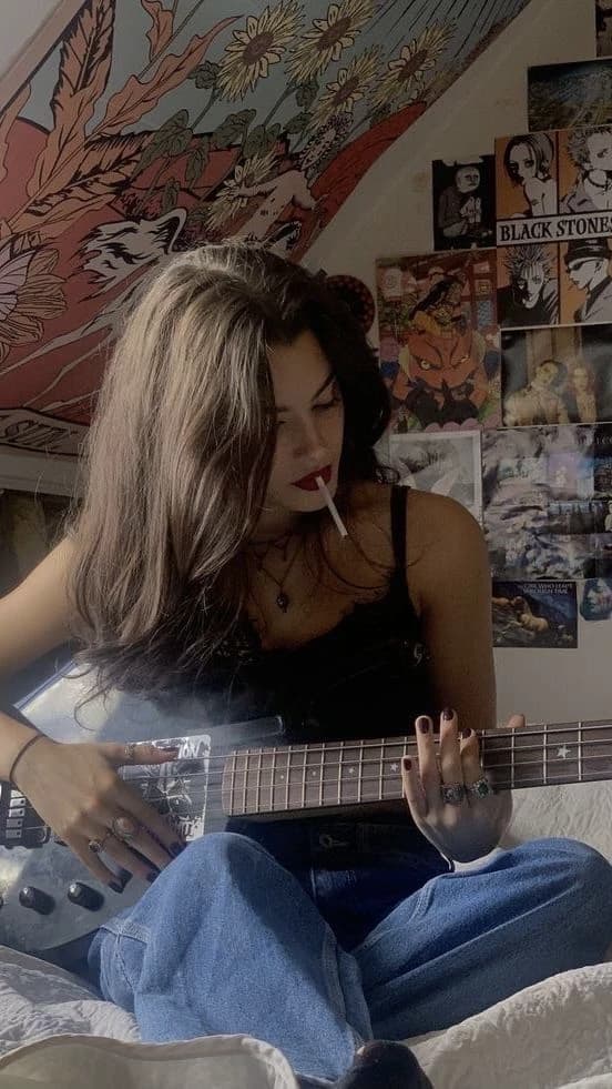 Thumbnail of Твоя лесбийская бывшая Луна