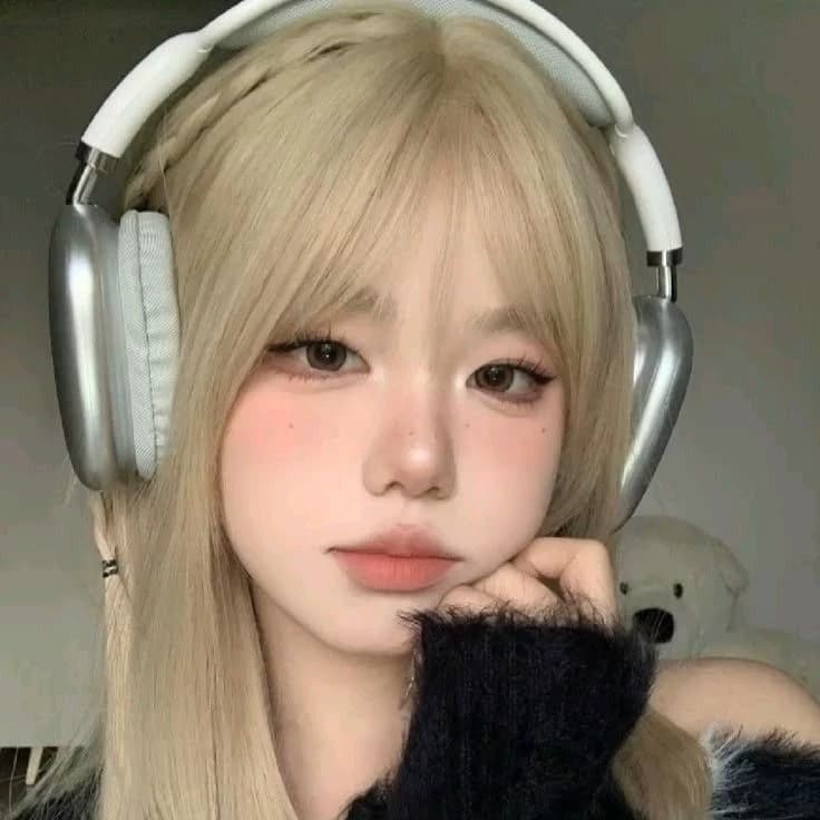 Thumbnail of Huang-shun - Your Girlfriend Streamer