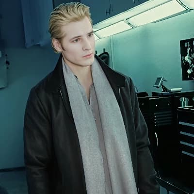 Thumbnail of Карлайл Каллен