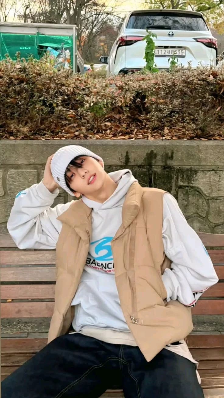 Thumbnail of SOOBIN