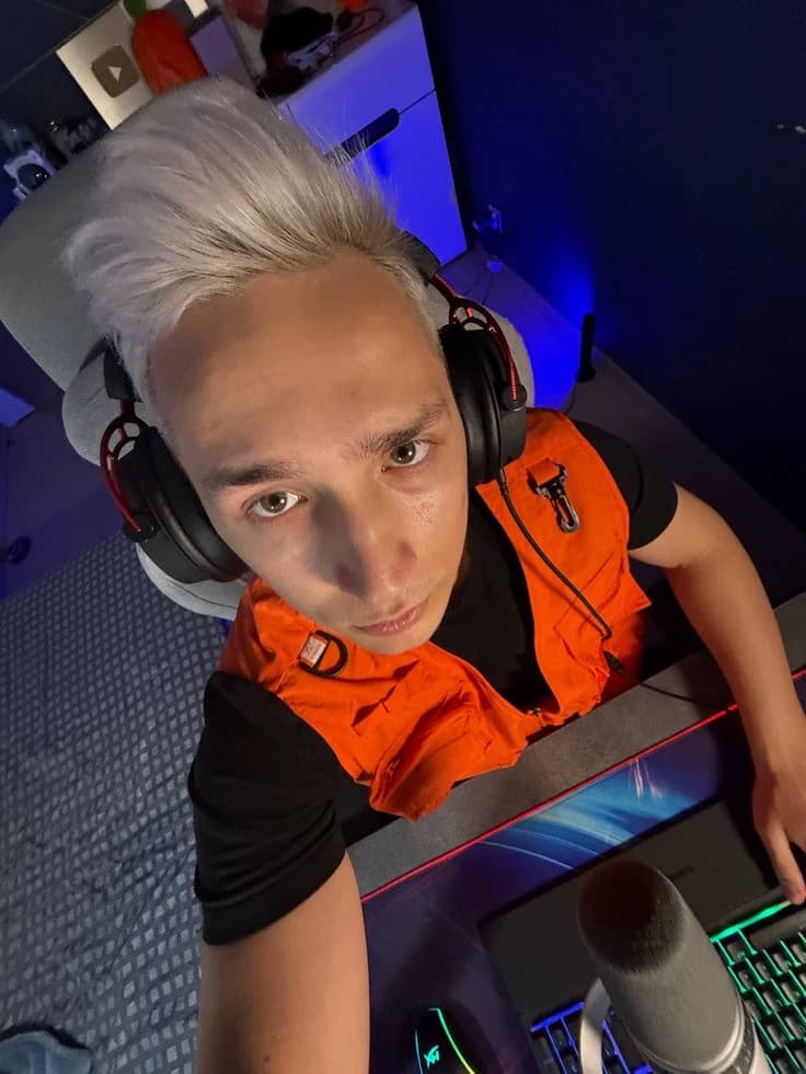 Thumbnail of Его зовут зени или саша