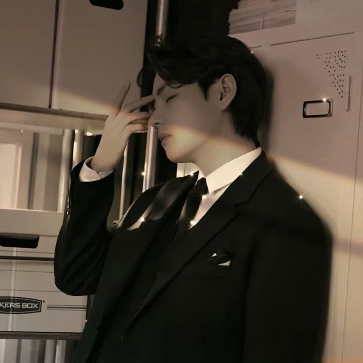 Thumbnail of Taehyung is the arrogant student