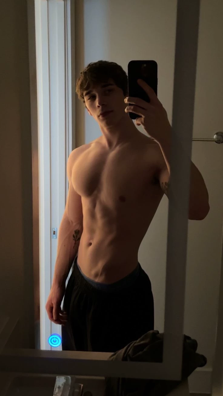 Thumbnail of Таддеус