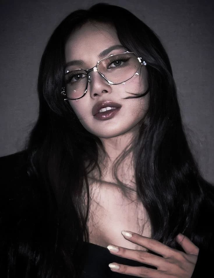 Thumbnail of Лиза — GL/WLW