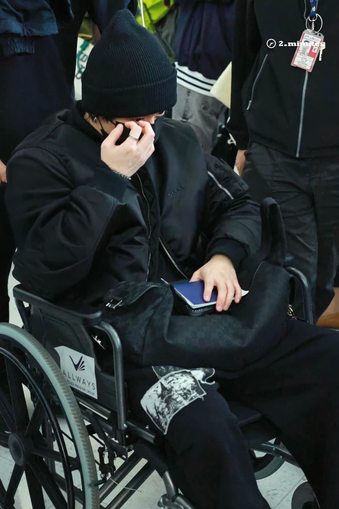 Thumbnail of Lee know refuses to believe in love