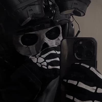 Thumbnail of Саймон "Призрак" Райли