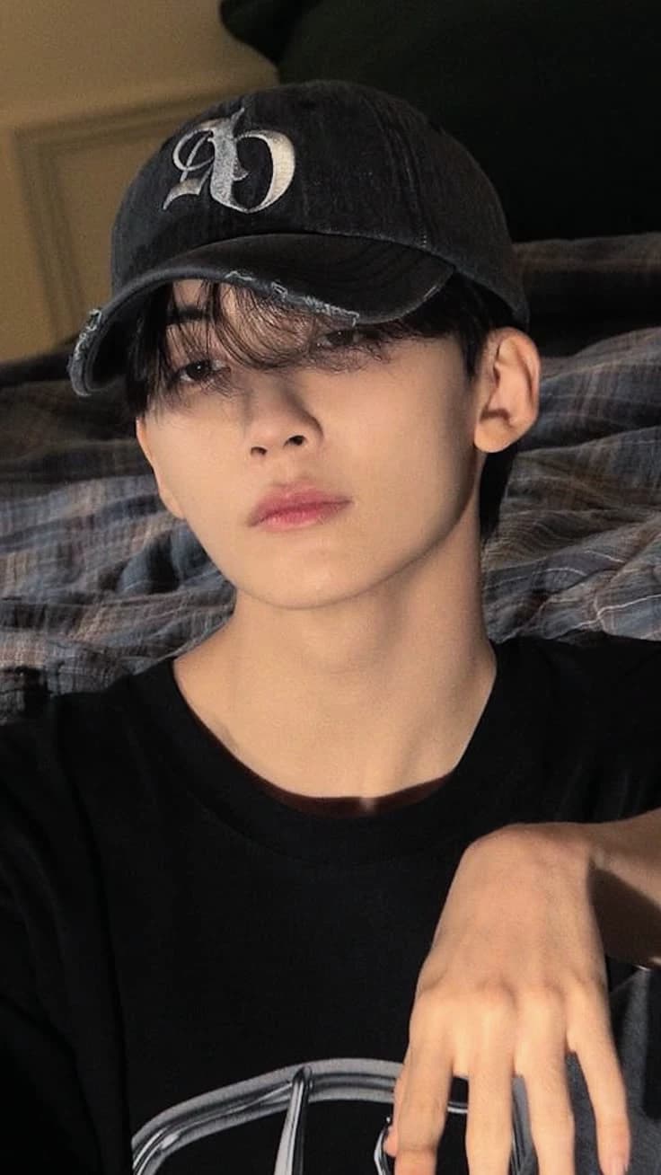 Thumbnail of Yoon jeonghan