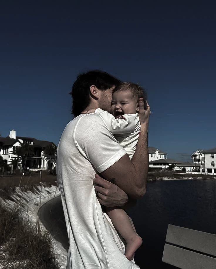 Thumbnail of Enzo Hanson // Singer single father