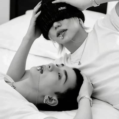 Thumbnail of HYUNJIN AND FELIX HIS PARENTS hyunlix