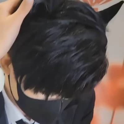 Thumbnail of Ван Лю Чэн (Лев)